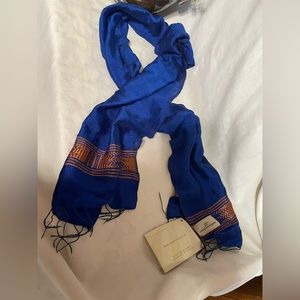 Scarf / CreativeWomen